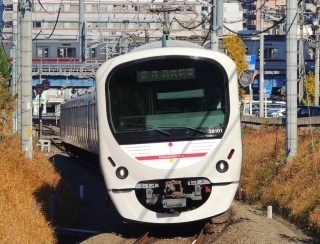 【西武新宿線】冬のドラえもん電車@DORAEMONｰGO！