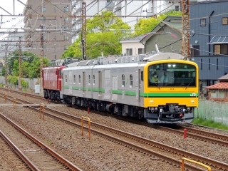 【JR東日本】E493系��機関車との連結しての試運転��