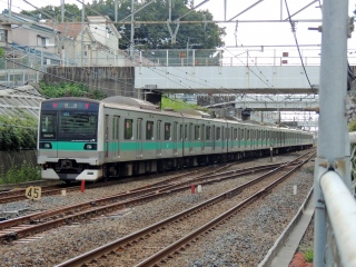 【JR東日本】E233系2000番台 常磐緩行線��マト18編成 長野総合車両センターへ入場��