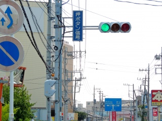 yz{^ M@ ‹U^ s›