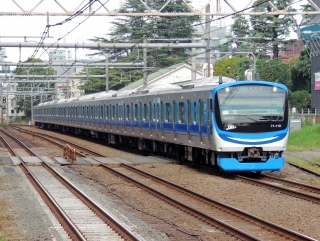 �yTWR�z��񂩂��������V�^�ԗ� 71-000�` �^�s�J�n‼