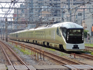 �yJR�����{�zE001�n �l�G���� ~1��2���� ����R�[�X~