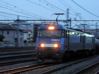 �yJR�ݕ��z�u���[�T���_�[ ~�^�L������~