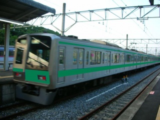 yE\dzUOOOn 鋞